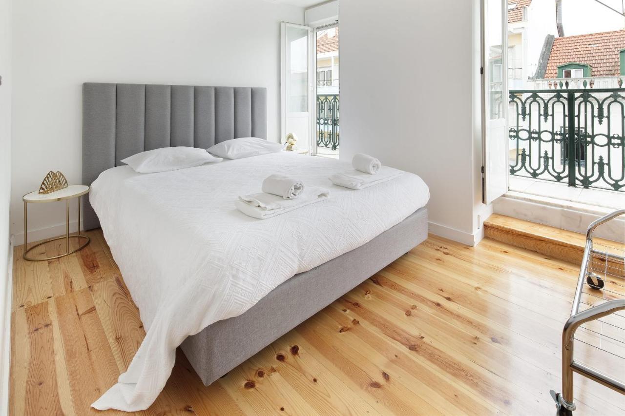 Cosy Room In Alcantara - Lisboa Bagian luar foto