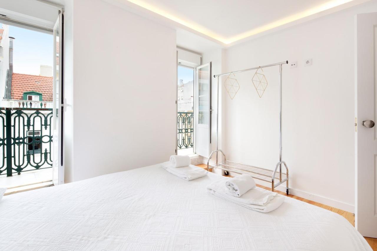 Cosy Room In Alcantara - Lisboa Bagian luar foto